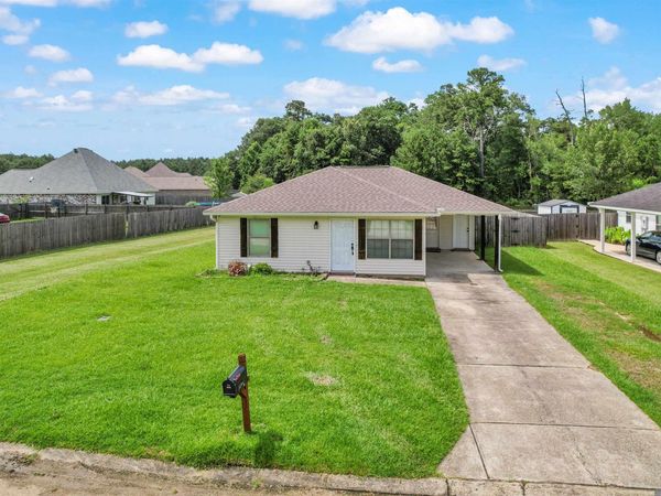 12837 Mulberry Dr, Denham Springs, LA 70726