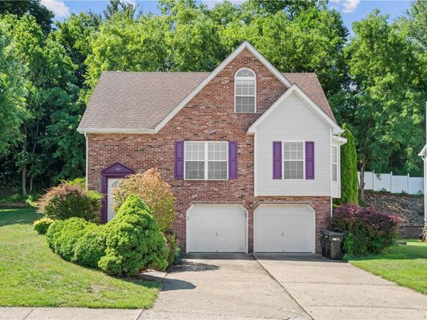142 Jarod Drive, Coraopolis, PA 15108