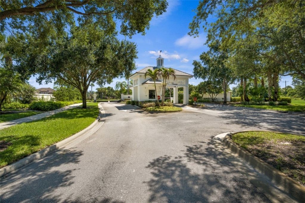 129 Prestwick Circle, Vero Beach, FL 32967 Photo