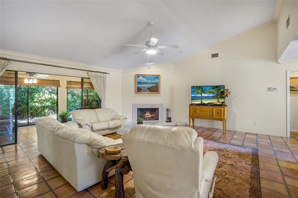 129 Prestwick Circle, Vero Beach, FL 32967 Photo
