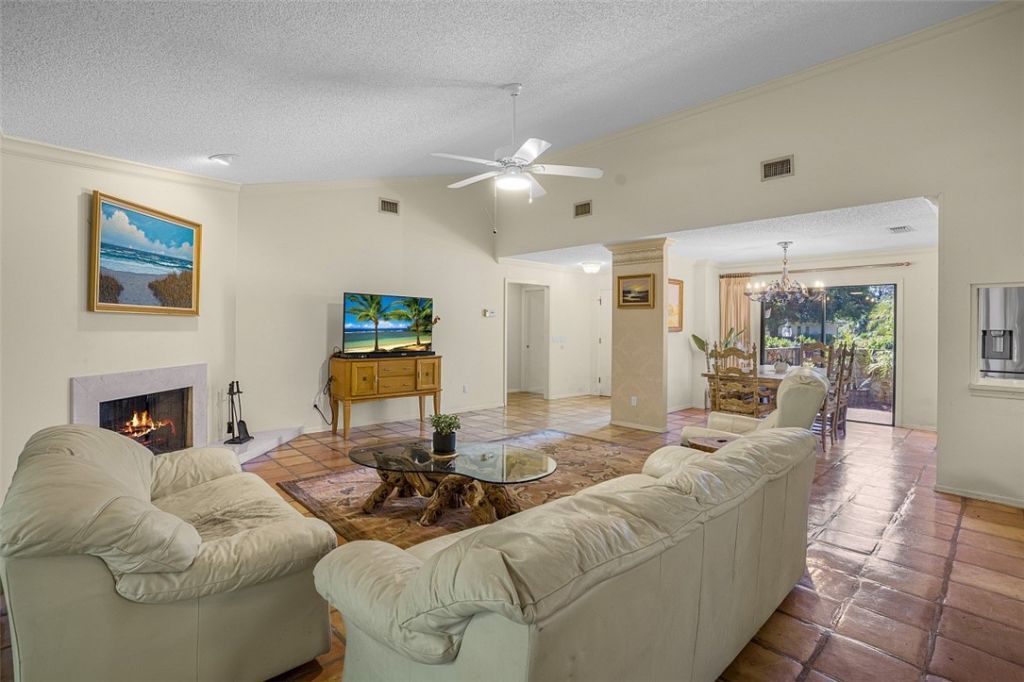 129 Prestwick Circle, Vero Beach, FL 32967 Photo