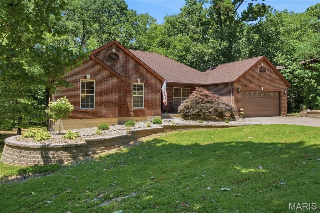 1124 Forest Spring Drive, Saint Charles, MO 63303 Main Photo