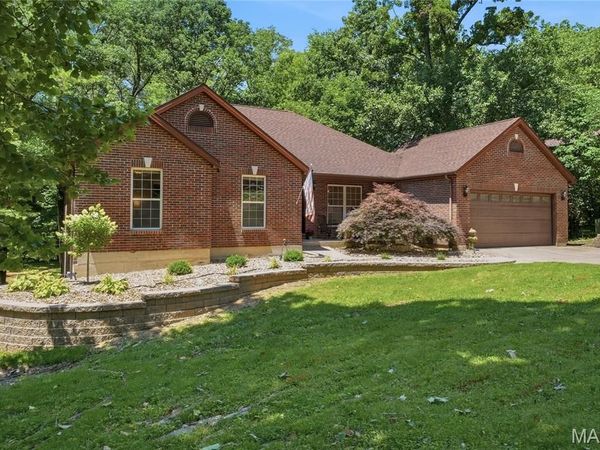 1124 Forest Spring Drive, St Charles, MO 63303