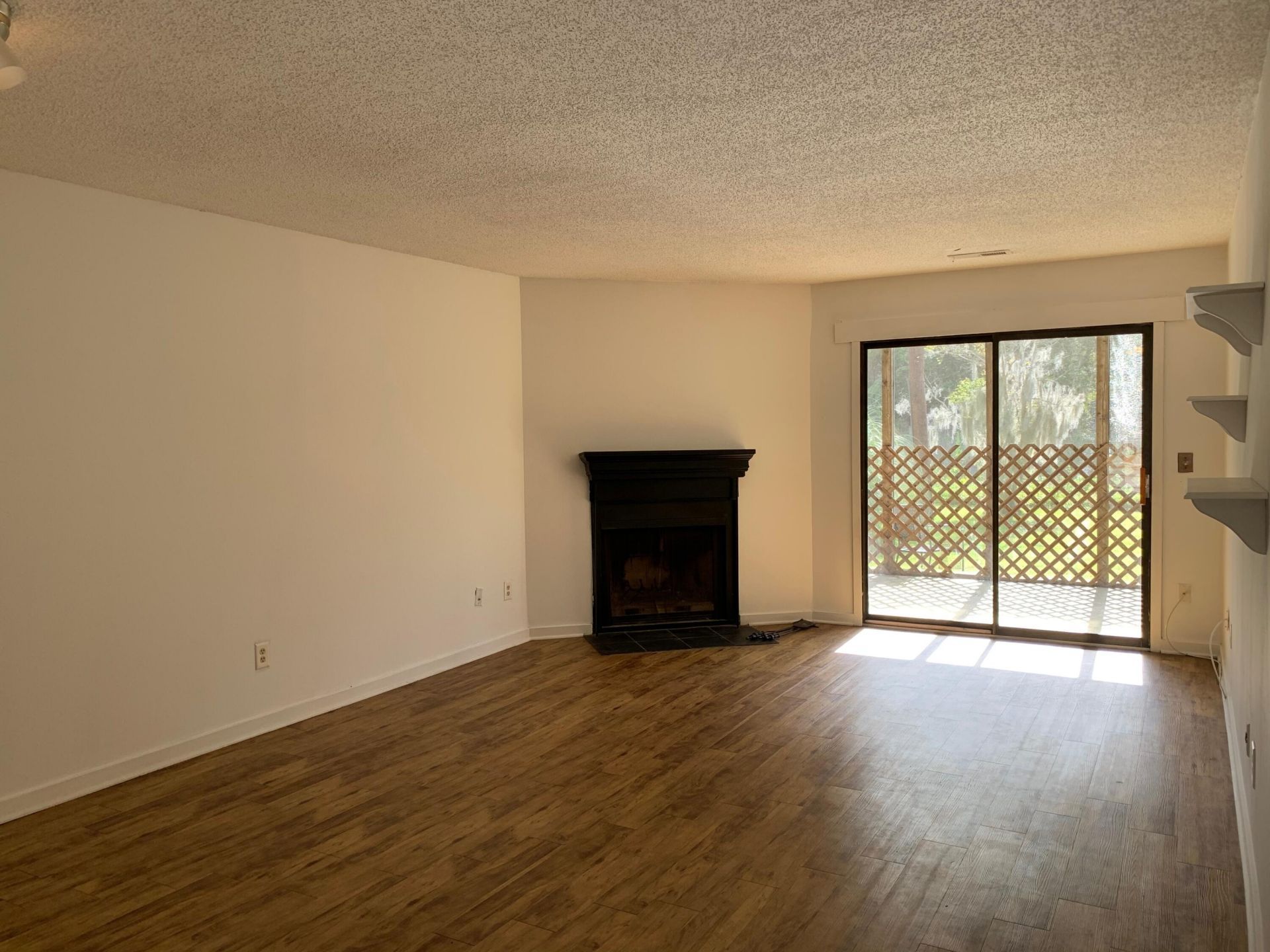 2736 Jobee Drive Photo 4