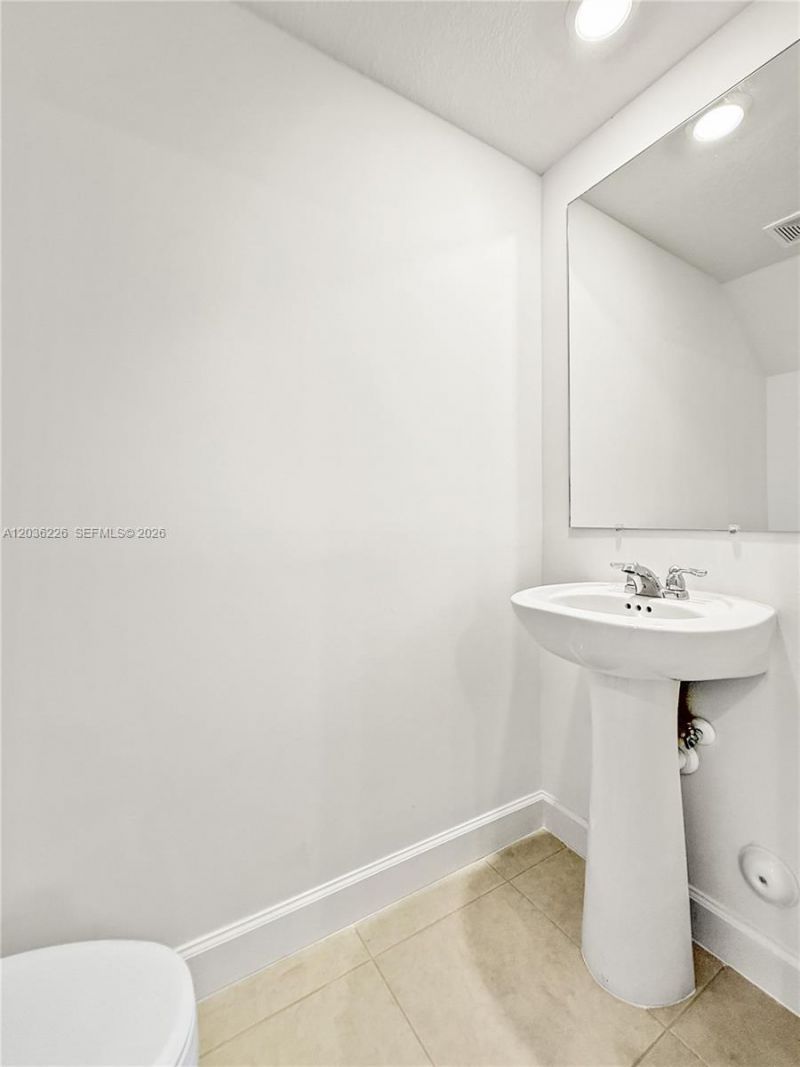 3770 SW 50th Ave , Unit 3770, Pembroke Park, FL 33023 Photo