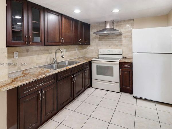 6336 Boulevard Of Champions , Unit 5, North Lauderdale, FL 33068