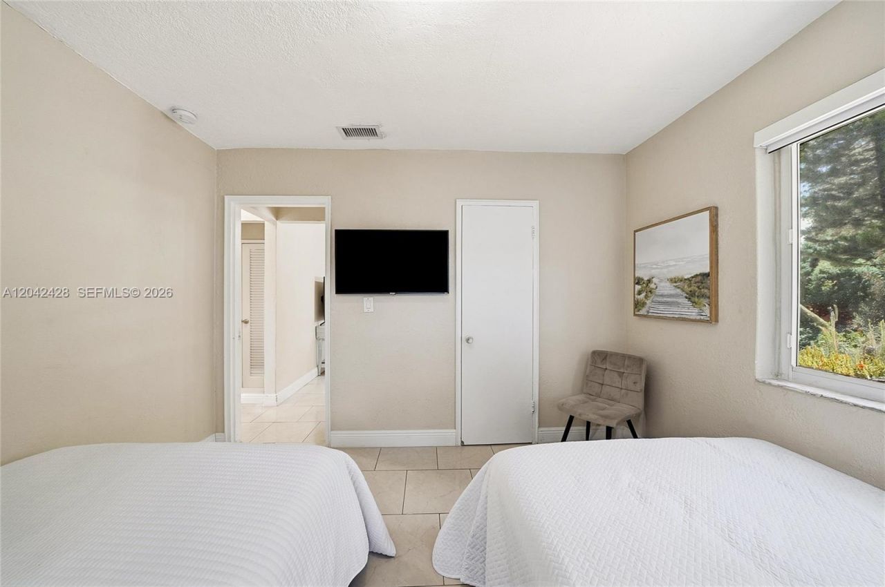 110 NW 125th St, North Miami, FL 33168 Photo