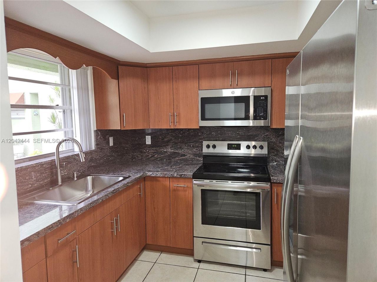 11071 NW 7th St, Unit 104-15, Miami, FL 33172 Photo