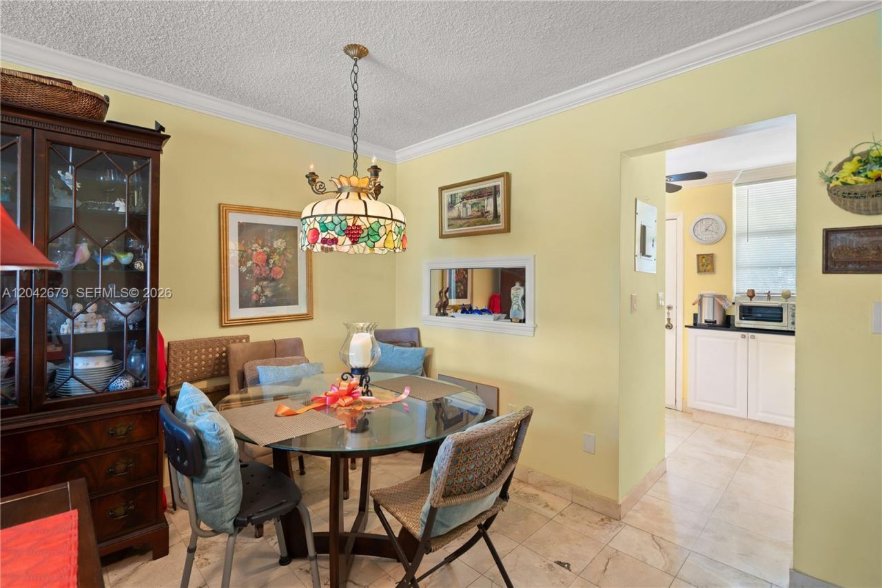 2851 Leonard Dr, Unit J210, Aventura, FL 33160 Photo