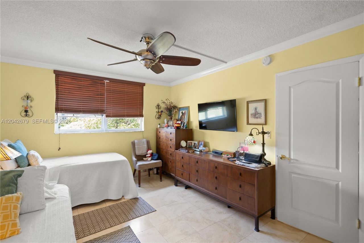 2851 Leonard Dr, Unit J210, Aventura, FL 33160 Photo