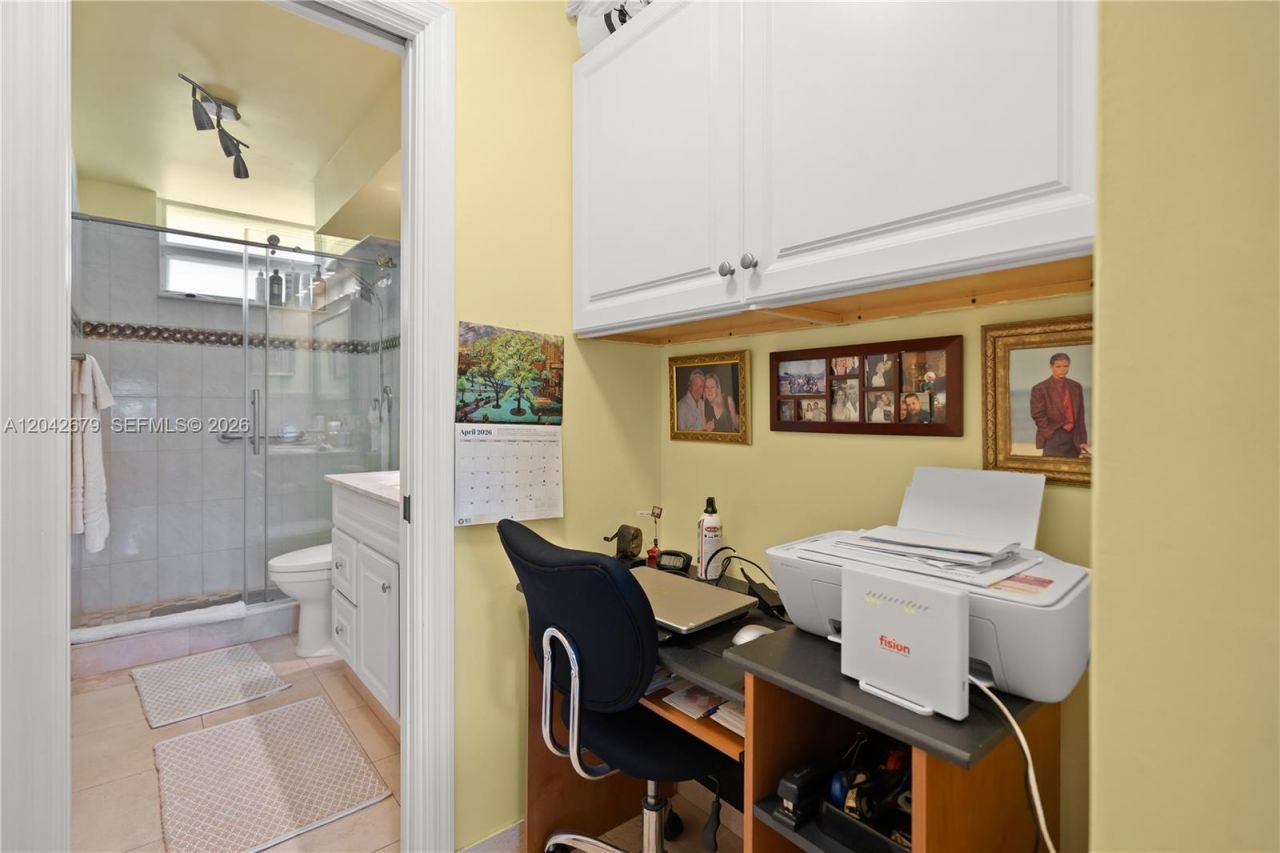 2851 Leonard Dr, Unit J210, Aventura, FL 33160 Photo
