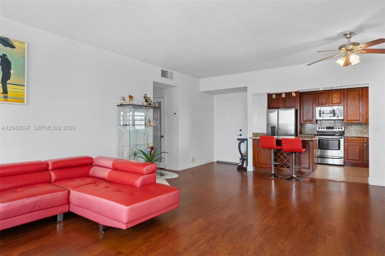 1817 S Ocean Dr, Unit PH28, Hallandale Beach, FL 33009 Photo