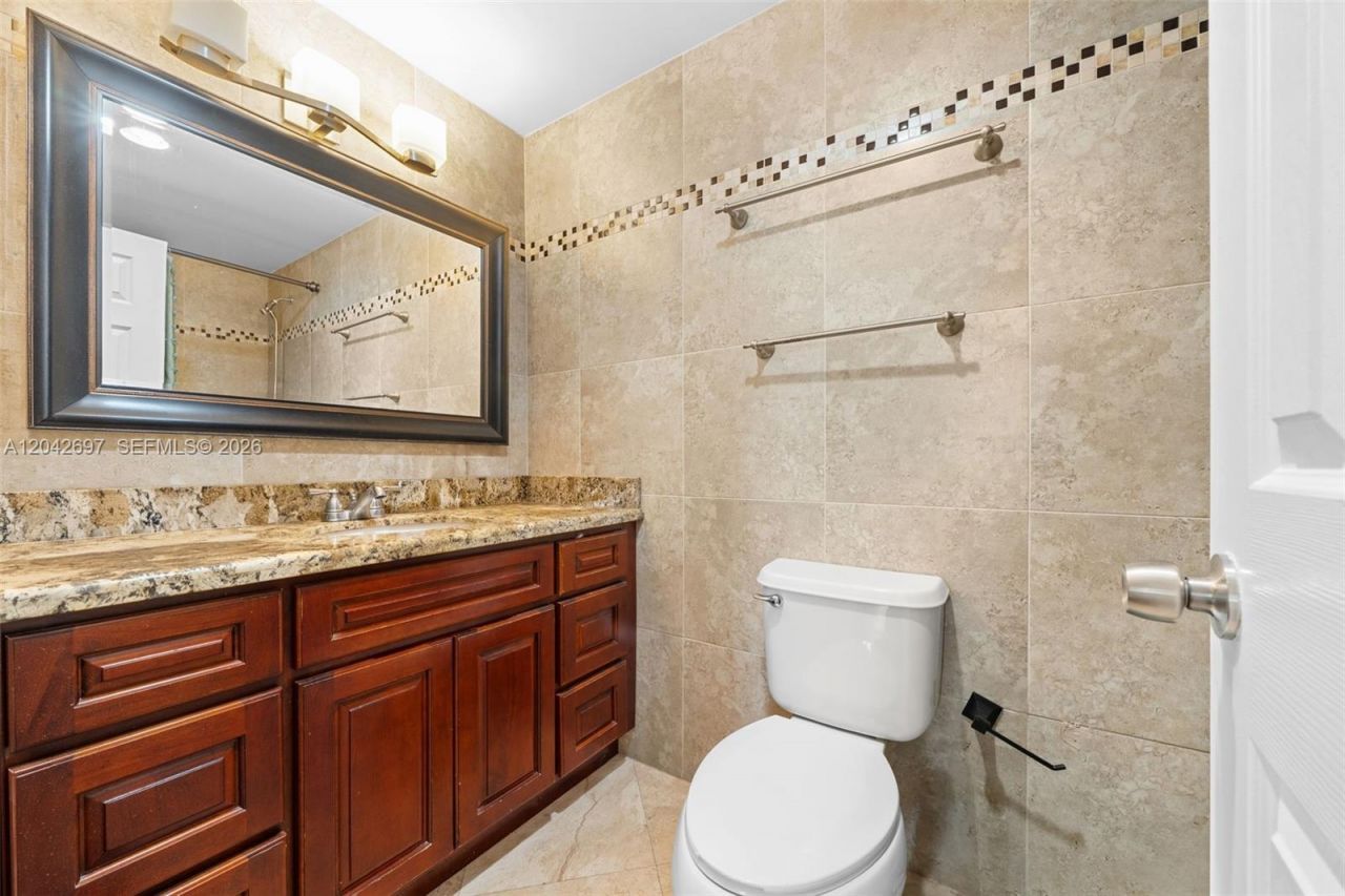 1817 S Ocean Dr, Unit PH28, Hallandale Beach, FL 33009 Photo