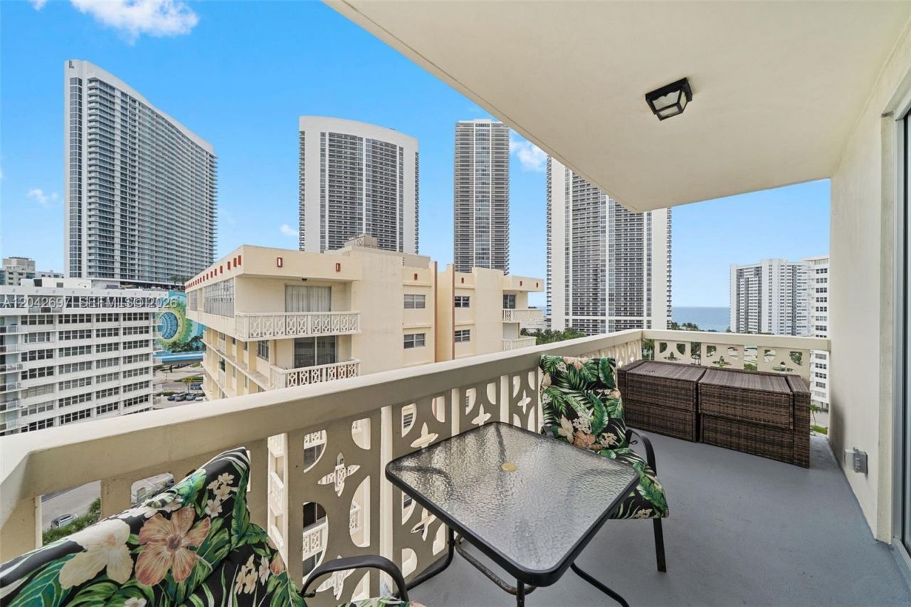 1817 S Ocean Dr, Unit PH28, Hallandale Beach, FL 33009 Photo
