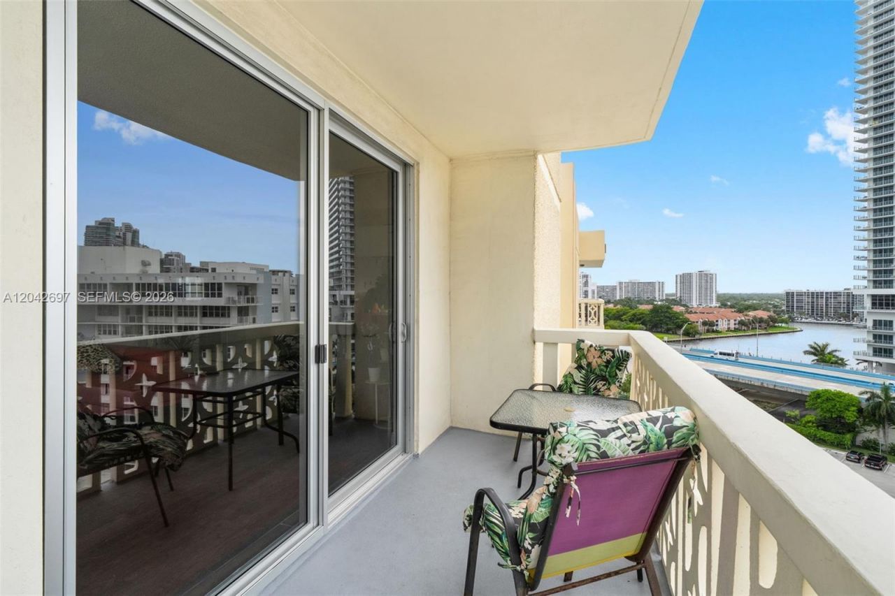 1817 S Ocean Dr, Unit PH28, Hallandale Beach, FL 33009 Photo
