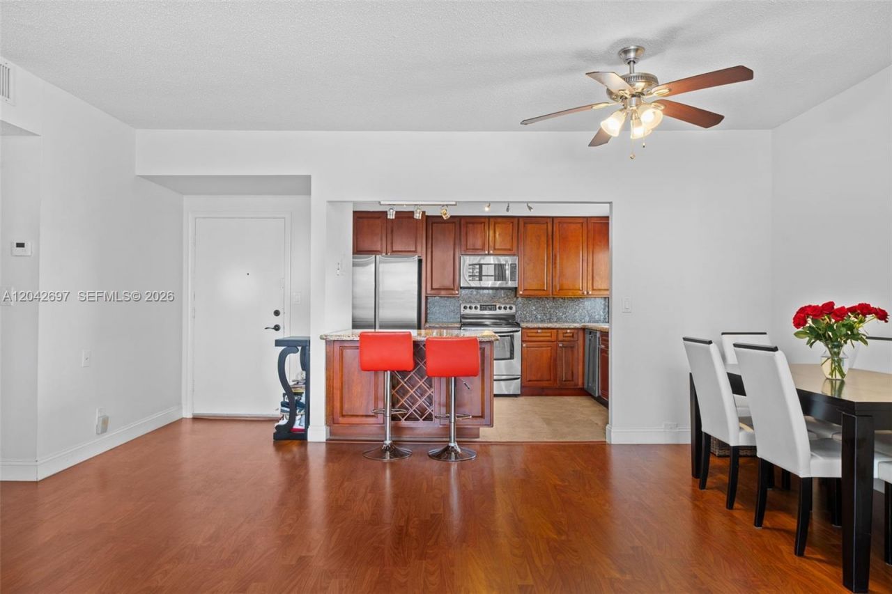 1817 S Ocean Dr, Unit PH28, Hallandale Beach, FL 33009 Photo