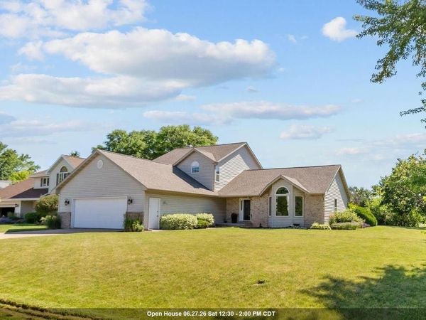 3040 PARK LAWN COURT, Appleton, WI 54911