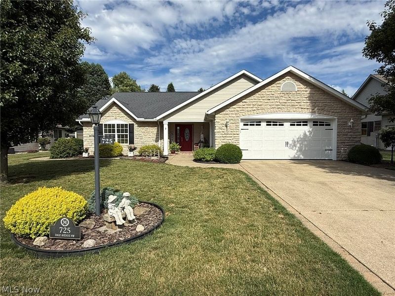 725 Dale Avenue NW, Strasburg, OH 44680 Photo 2