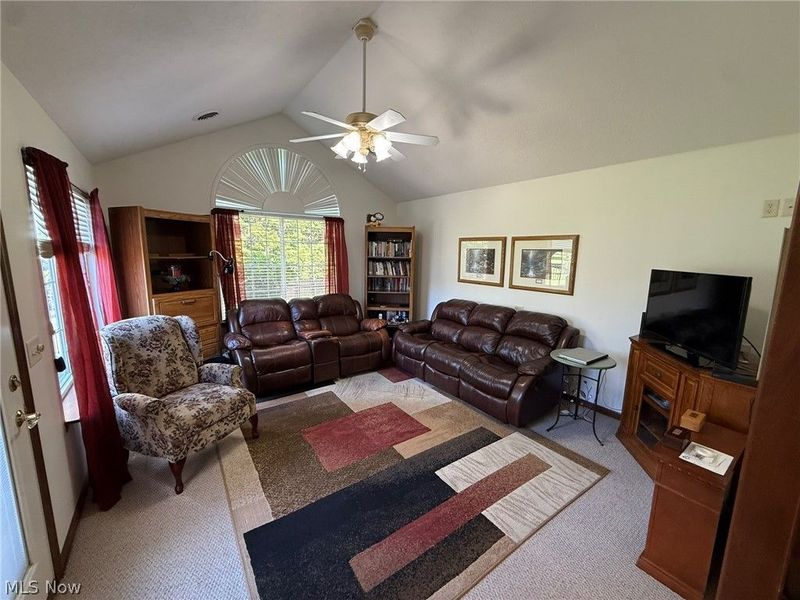 725 Dale Avenue NW, Strasburg, OH 44680 Photo 24