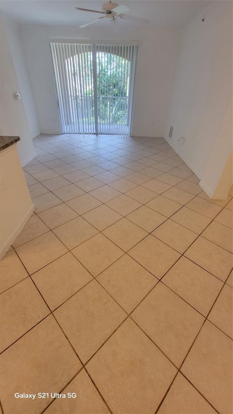6533 Emerald Dunes Drive, Unit 205, West Palm Beach, FL 33411 Photo