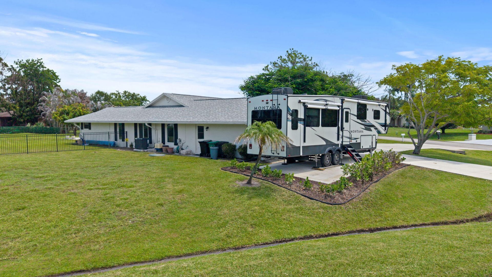 2001 SE Bisbee Street, Port Saint Lucie, FL 34952 Photo