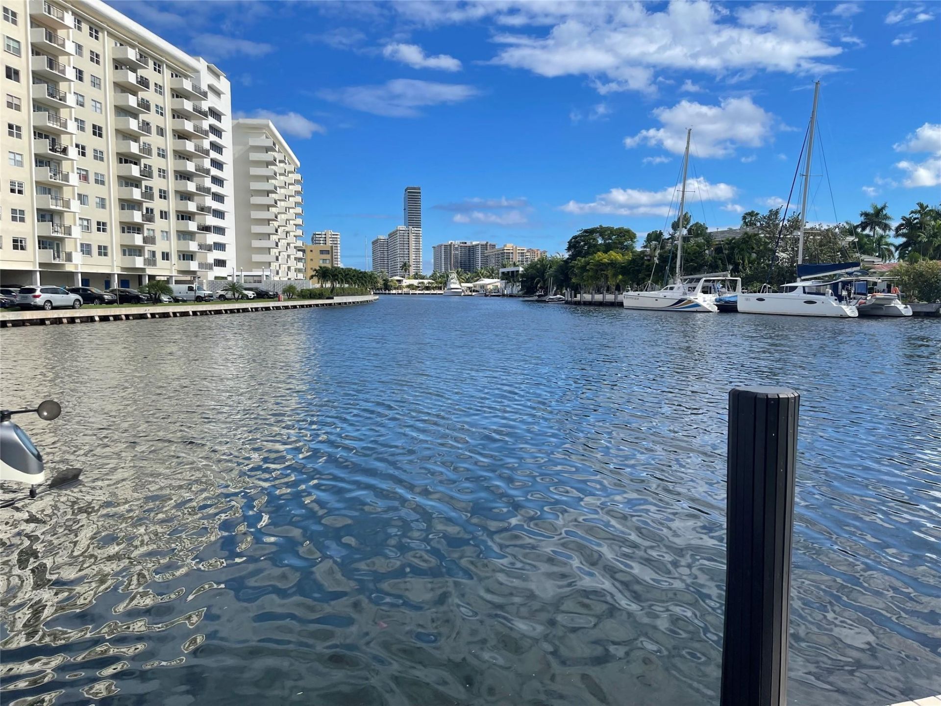 450 Paradise Isle Boulevard, Hallandale Beach, FL 33009 Photo