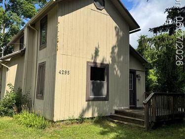 4295 Meridian Road, Williamstown Twp, MI 48864