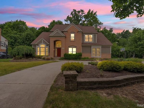 47974 Deer Trail Drive , CANTON, MI 48187