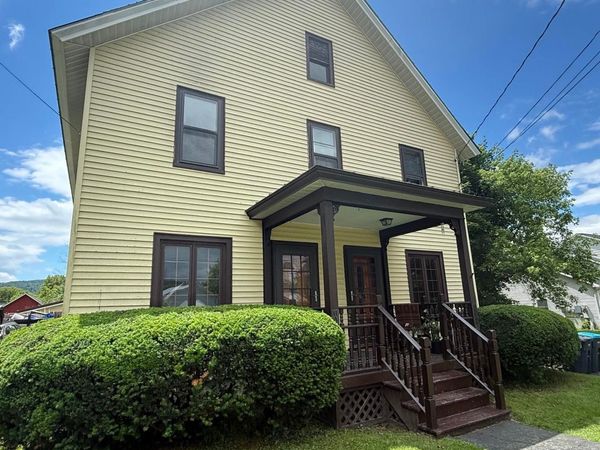 59-61 Church Street, Unit 2, Richmond, VT 05477