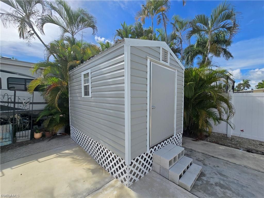 5650 Red Bird Ln , Fort Myers, FL 33908 Photo