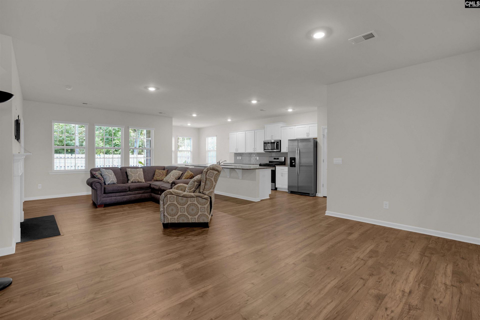 329 Sycamore Crest Way  Photo 6