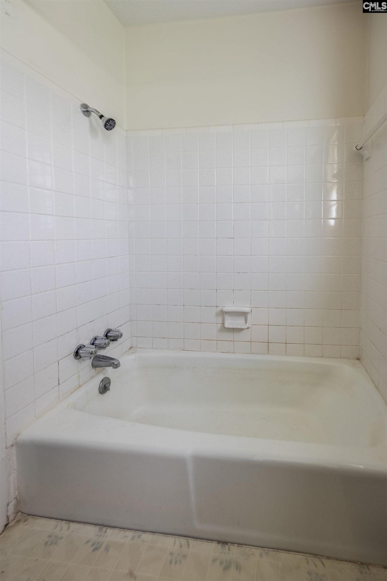 8543 North Road  Photo 12