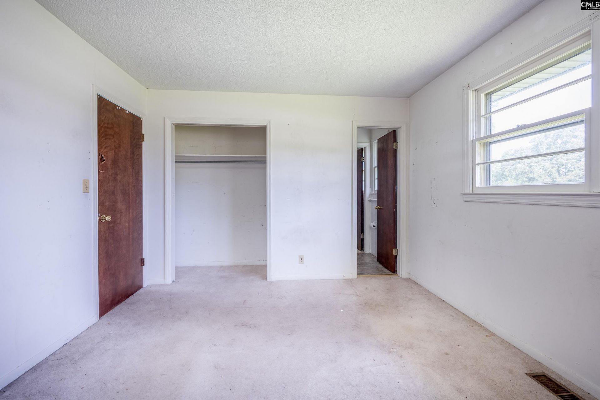 8543 North Road  Photo 14