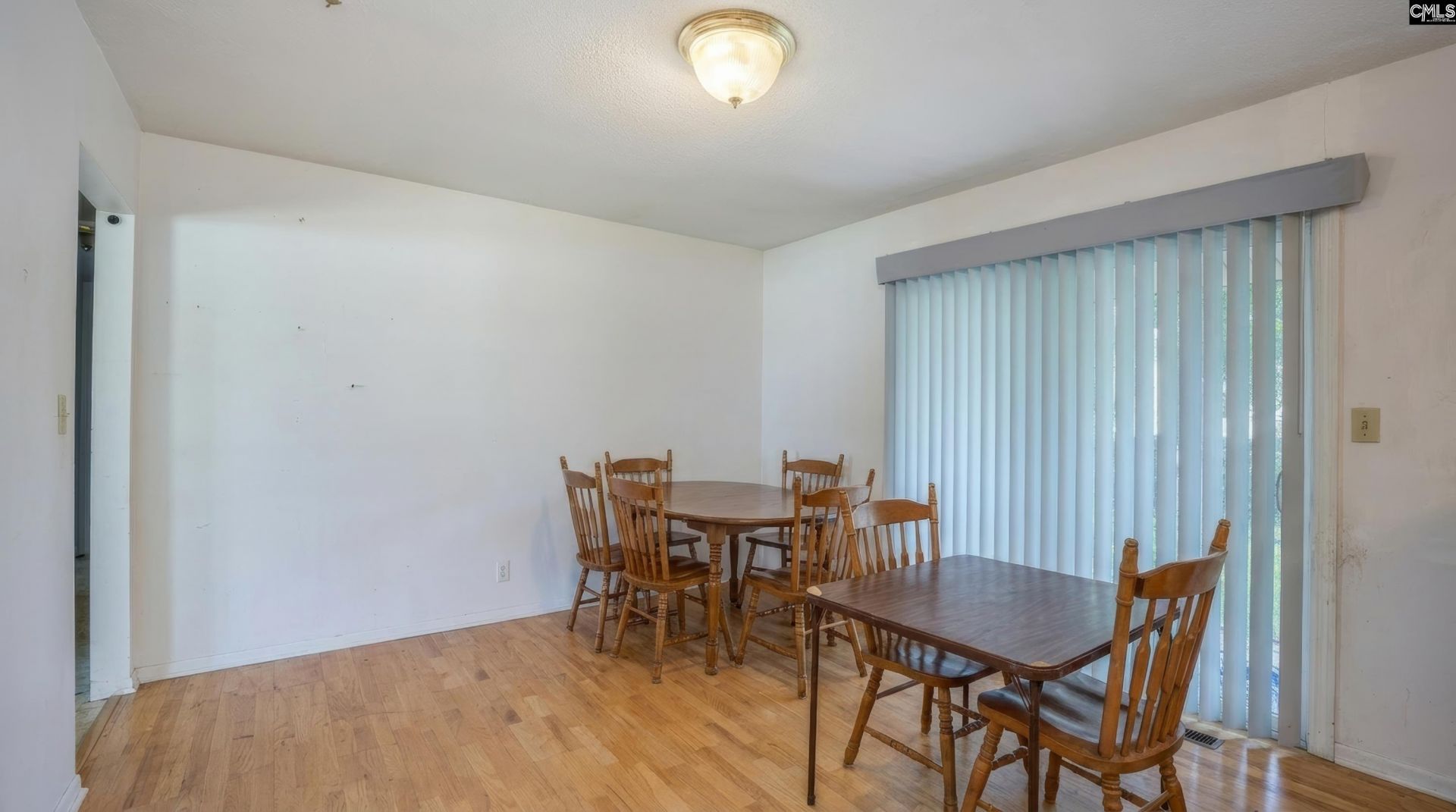 8543 North Road  Photo 6