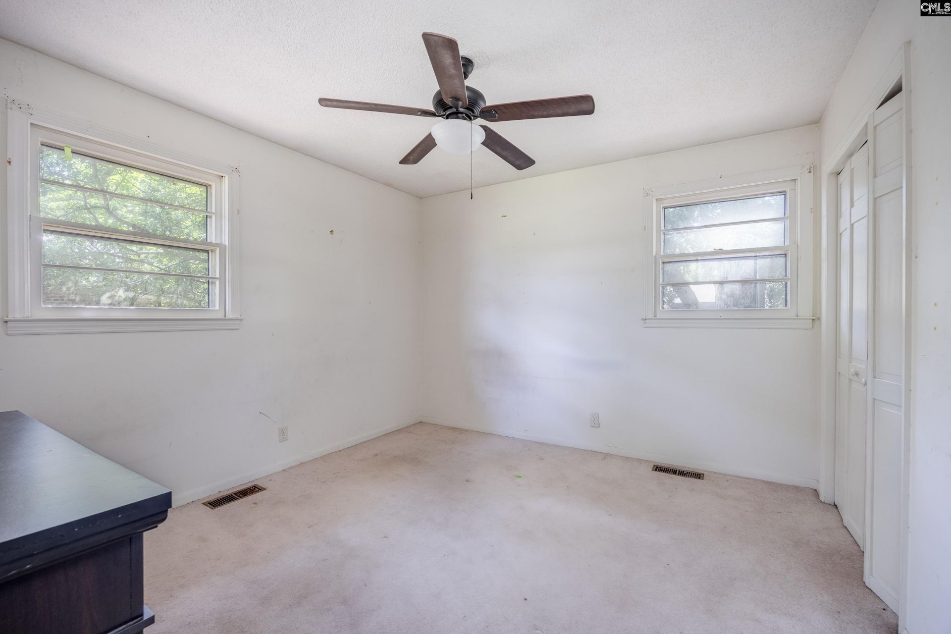 8543 North Road  Photo 8