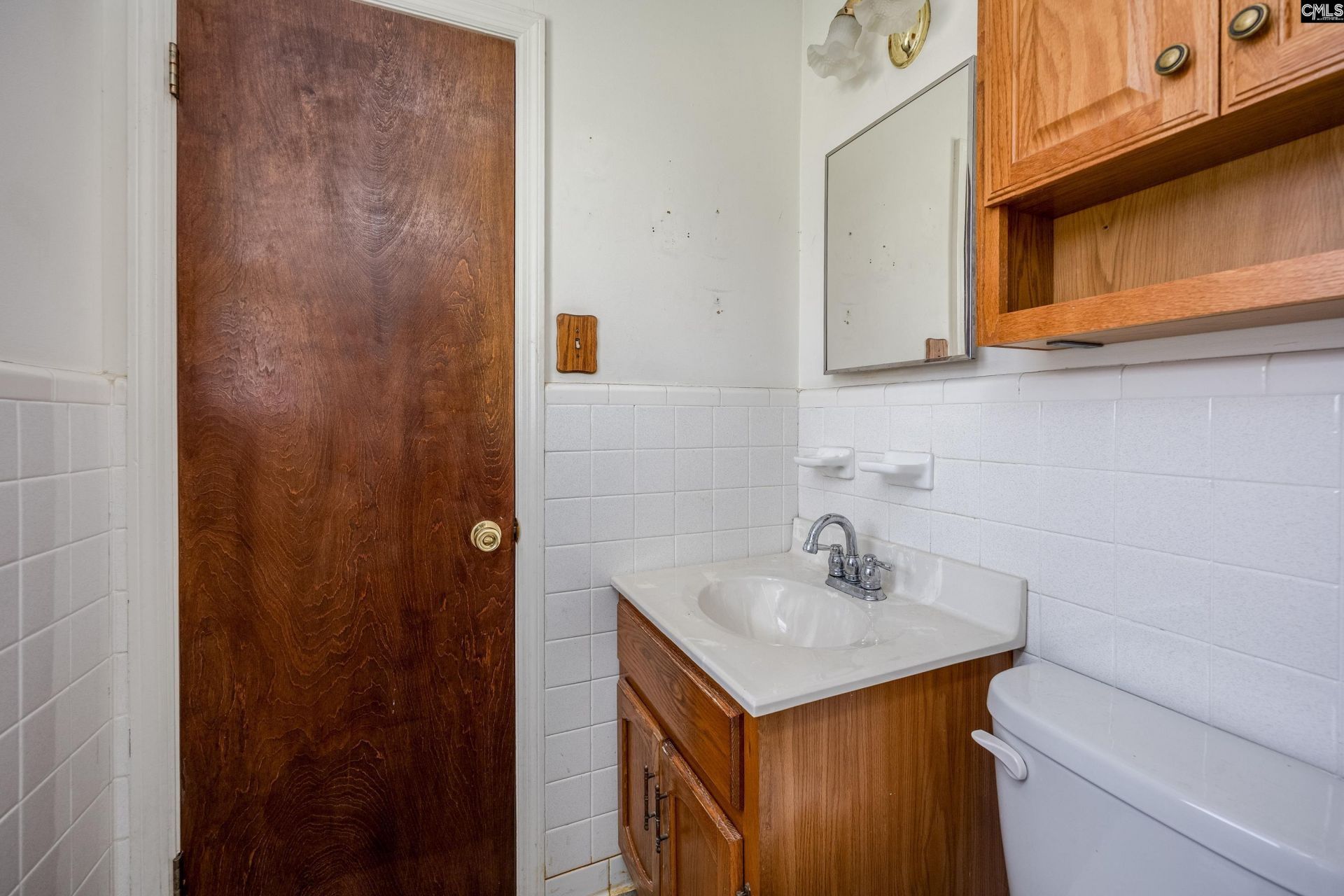 8543 North Road  Photo 9