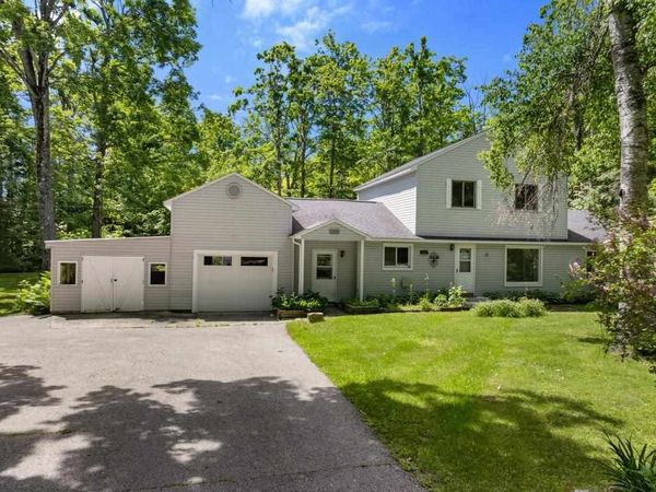 383 Heacock Road, Harbor Springs, MI 49740