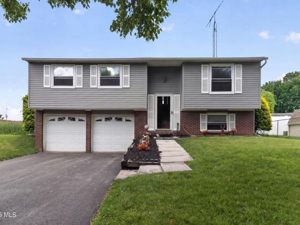 1919 Windbrook Court , Toledo, OH 43611