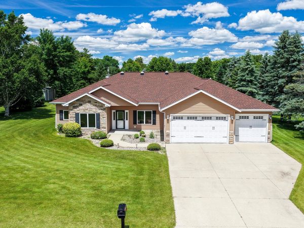 750 Lake Forest Circle, Detroit Lakes, MN 56501
