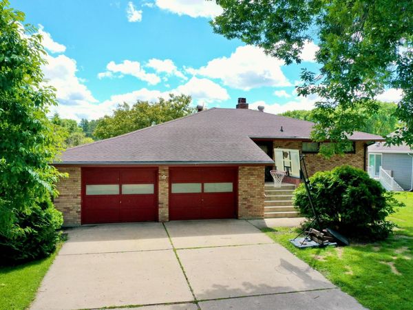 108 31st Street NW, Willmar, MN 56201