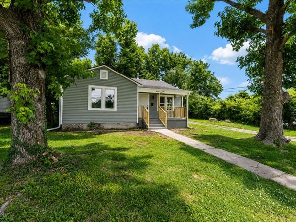 1400 S 4th Street, Rogers, AR 72756
