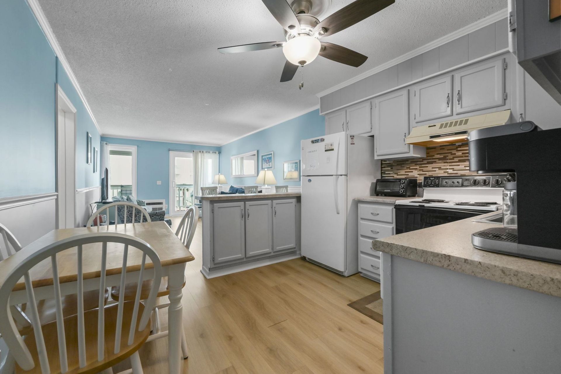 9520 Shore Dr. Photo 10