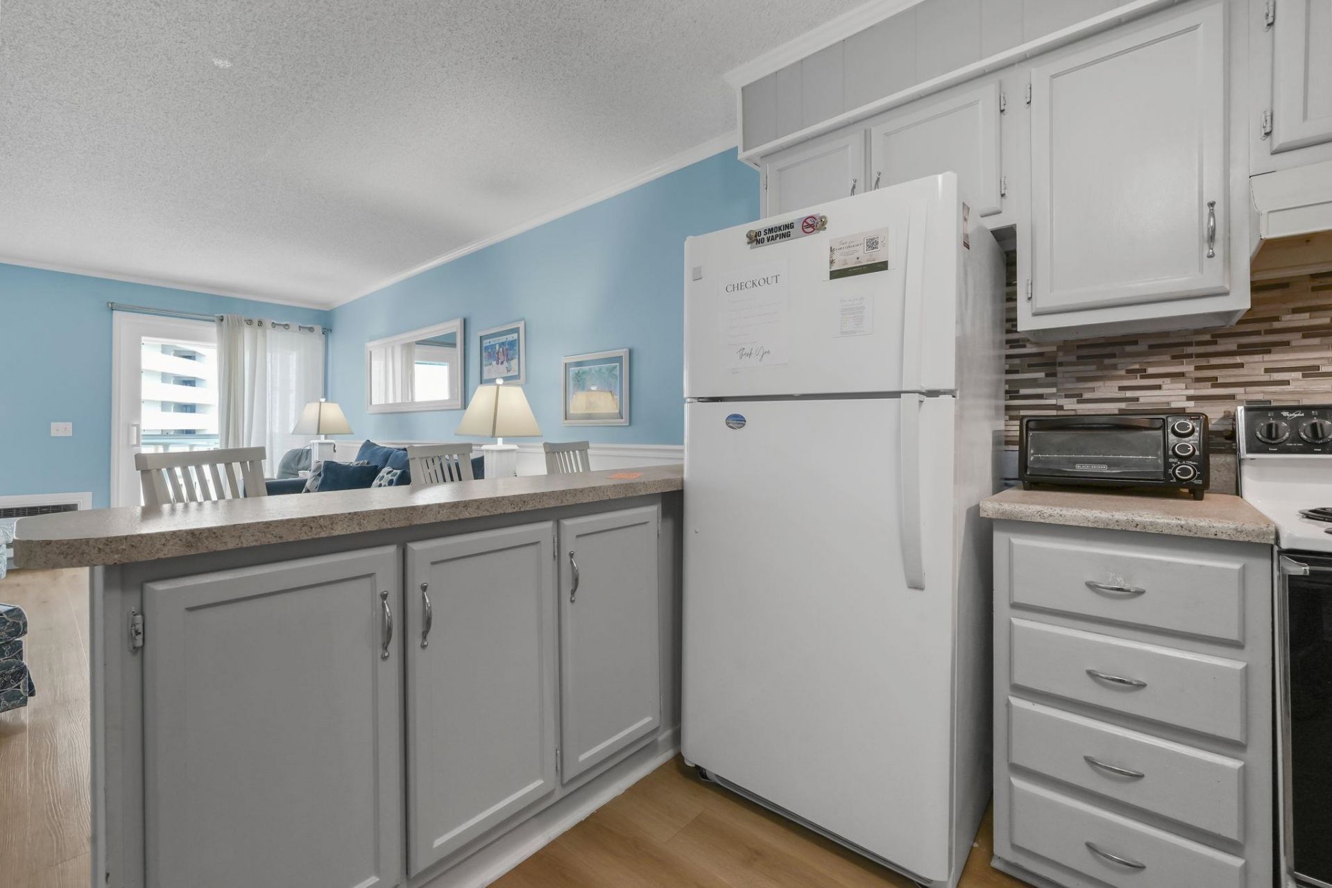 9520 Shore Dr. Photo 11