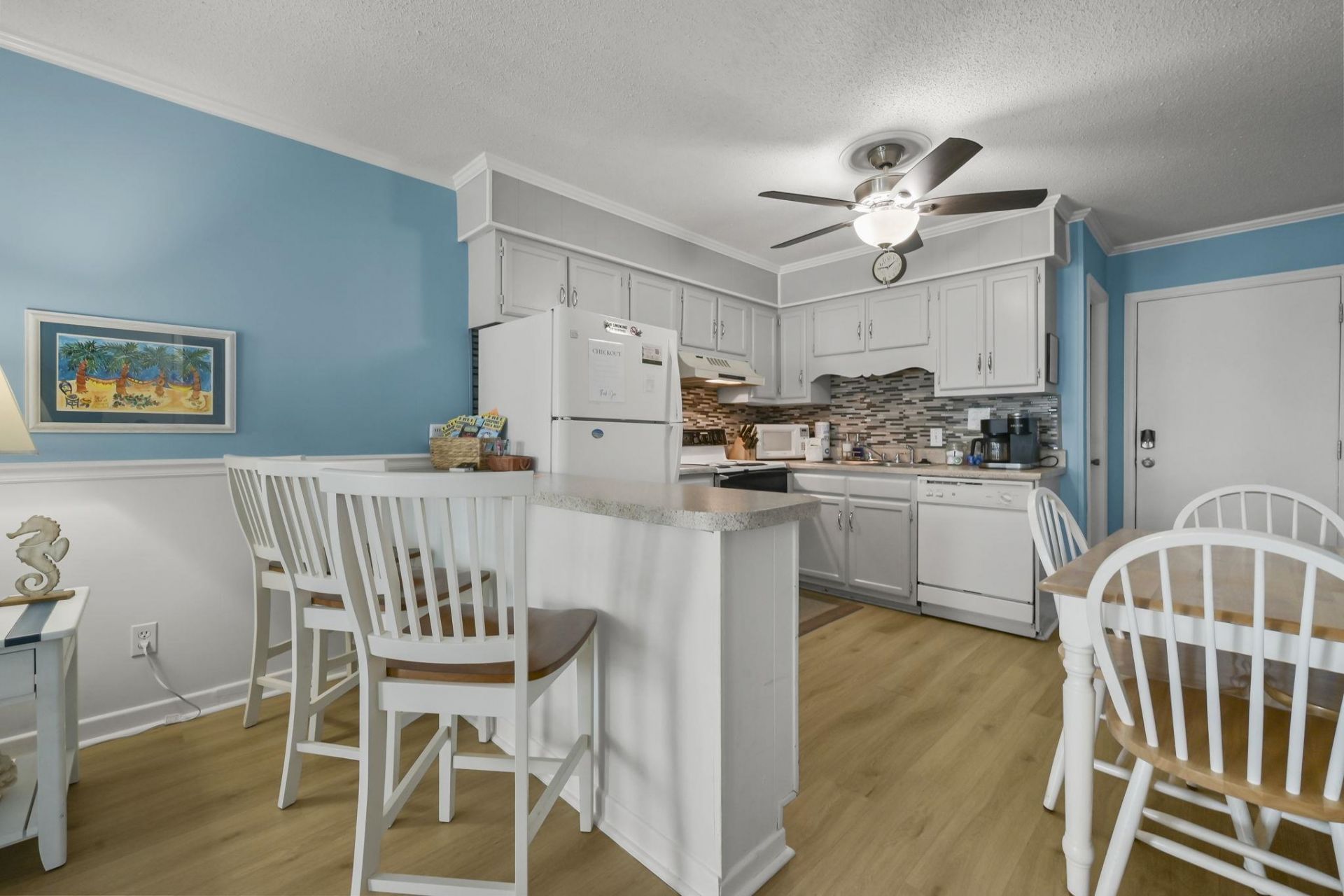9520 Shore Dr. Photo 12