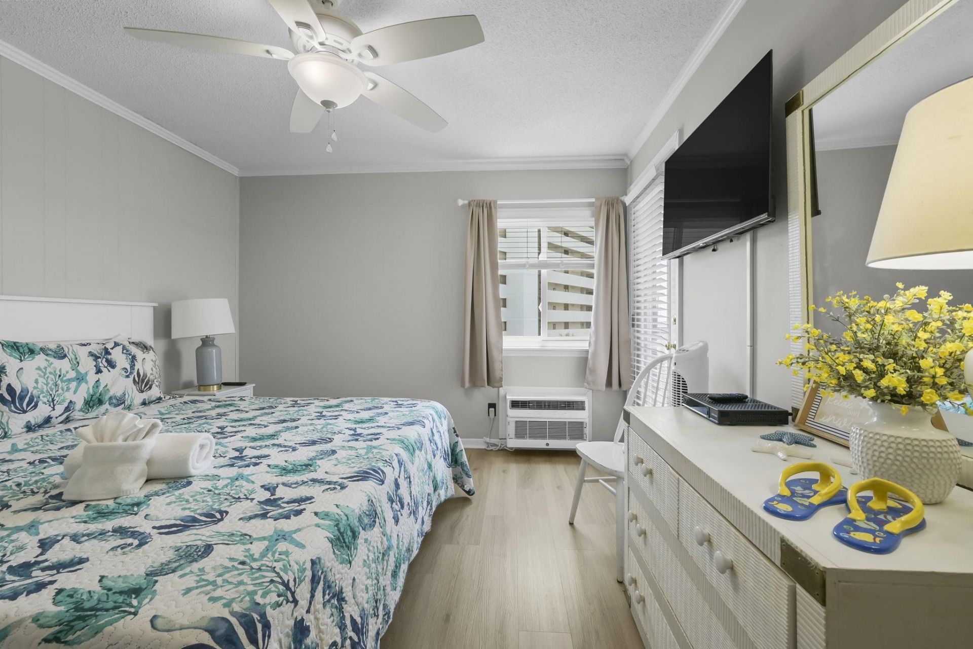 9520 Shore Dr. Photo 26