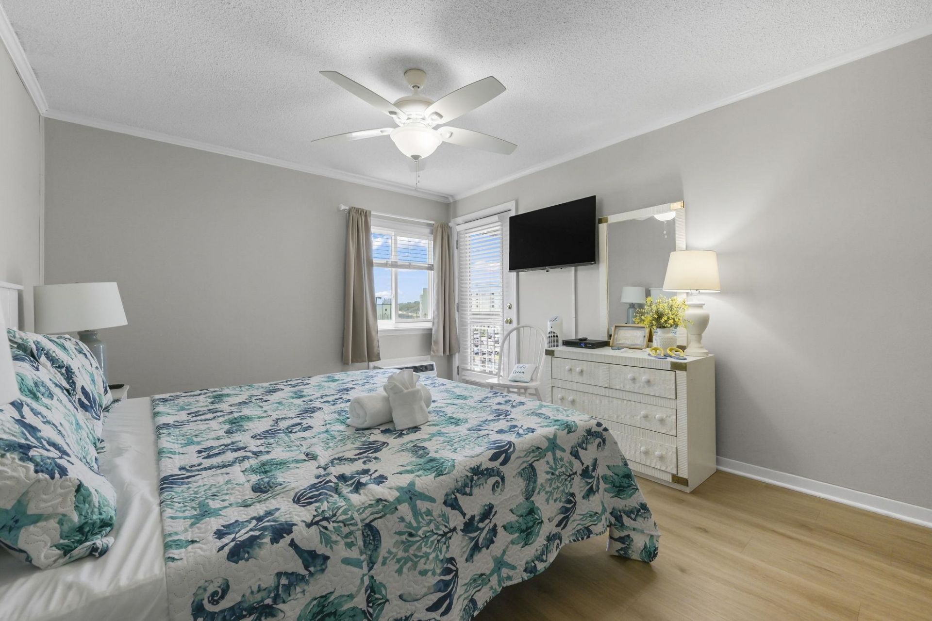 9520 Shore Dr. Photo 27