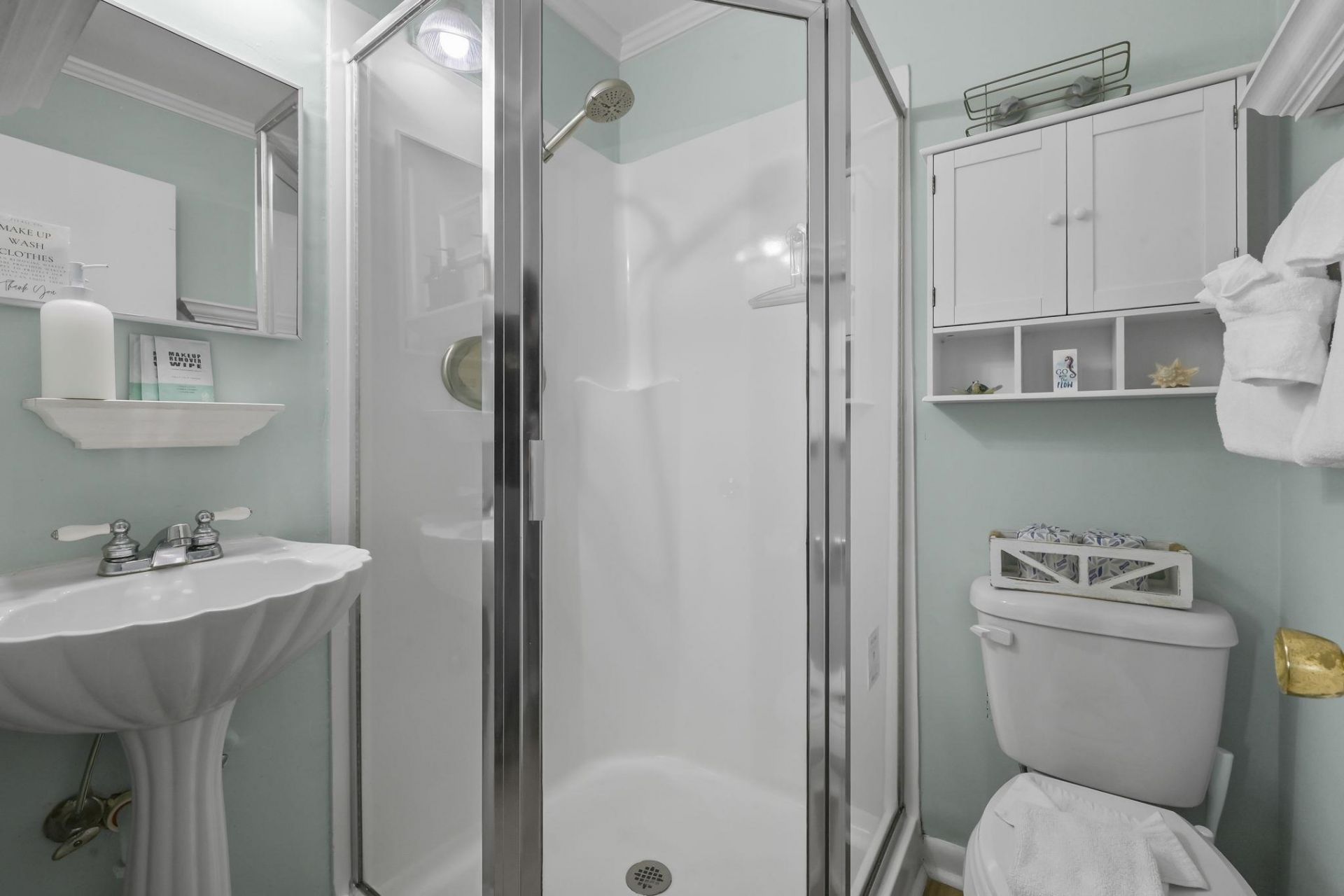 9520 Shore Dr. Photo 28