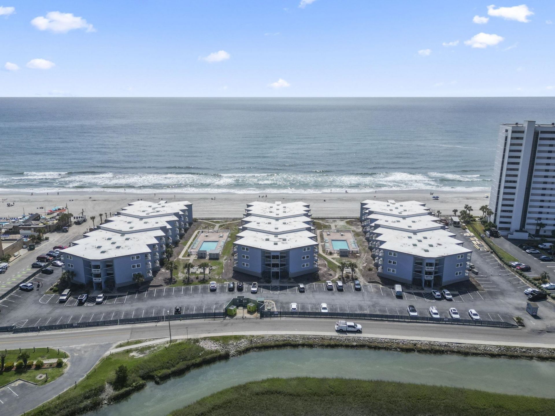 9520 Shore Dr. Photo 3