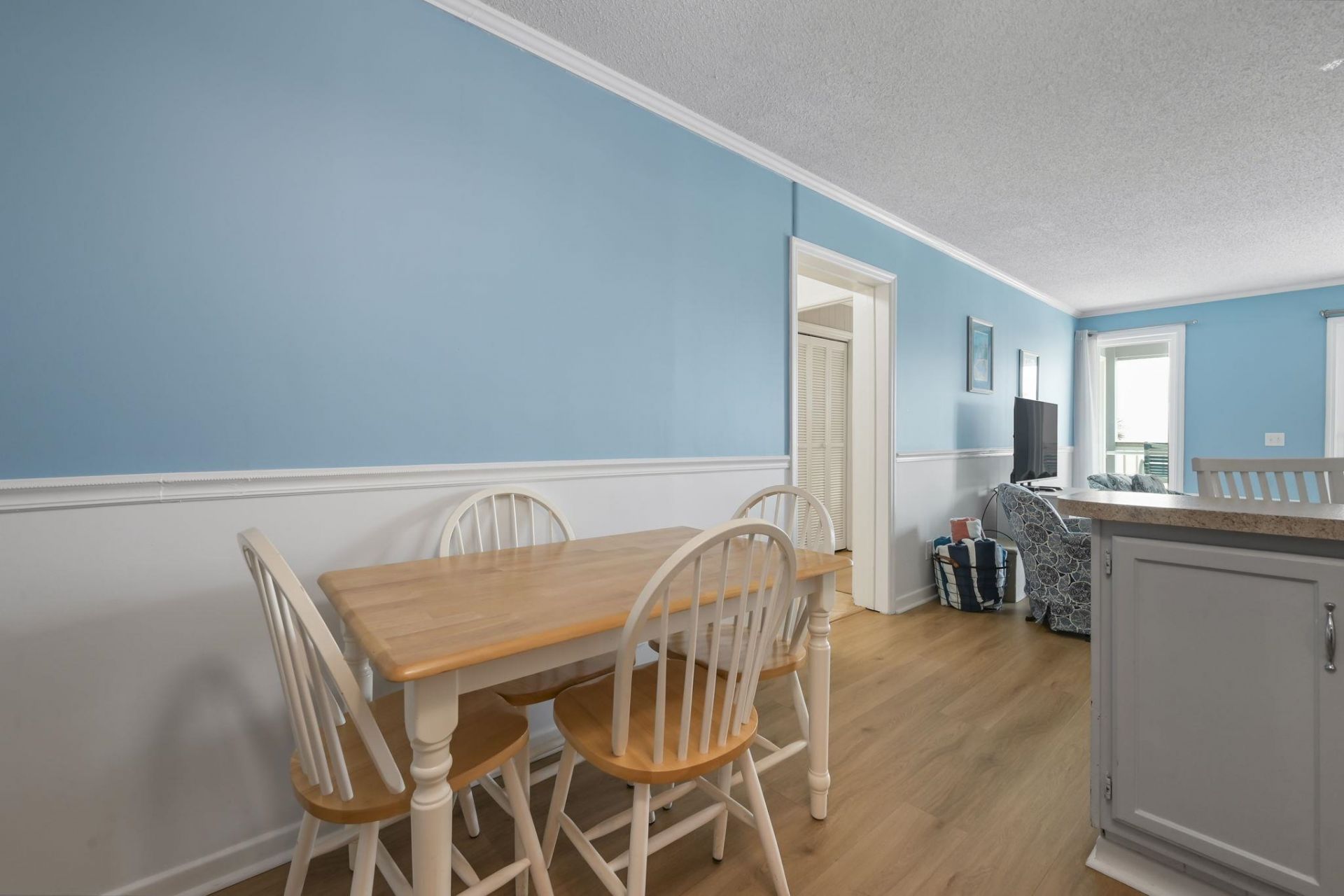 9520 Shore Dr. Photo 9