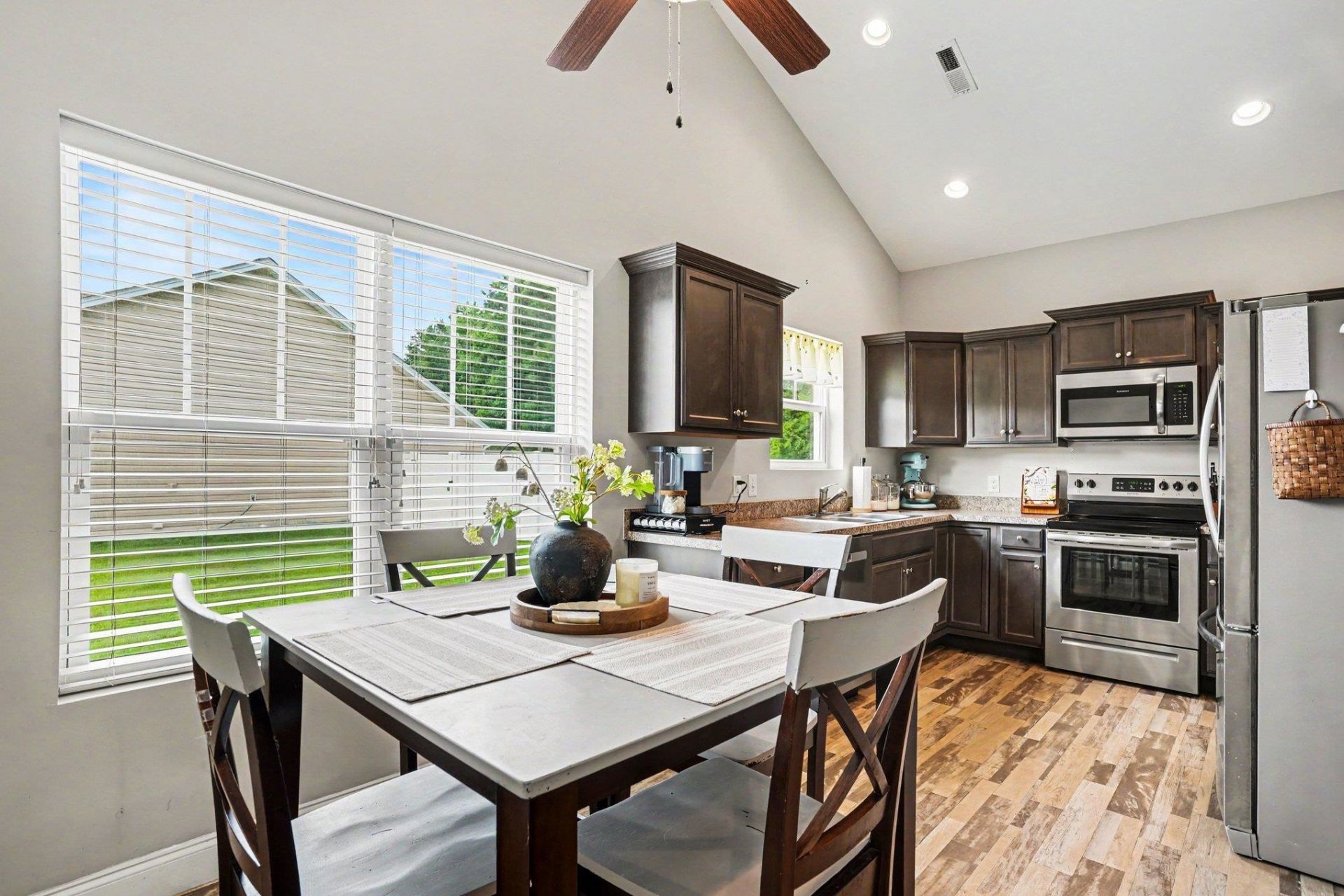3468 Holly Loop Photo 11